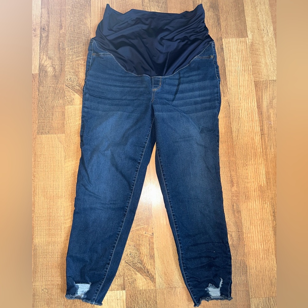 Sofia Vergara maternity jeans